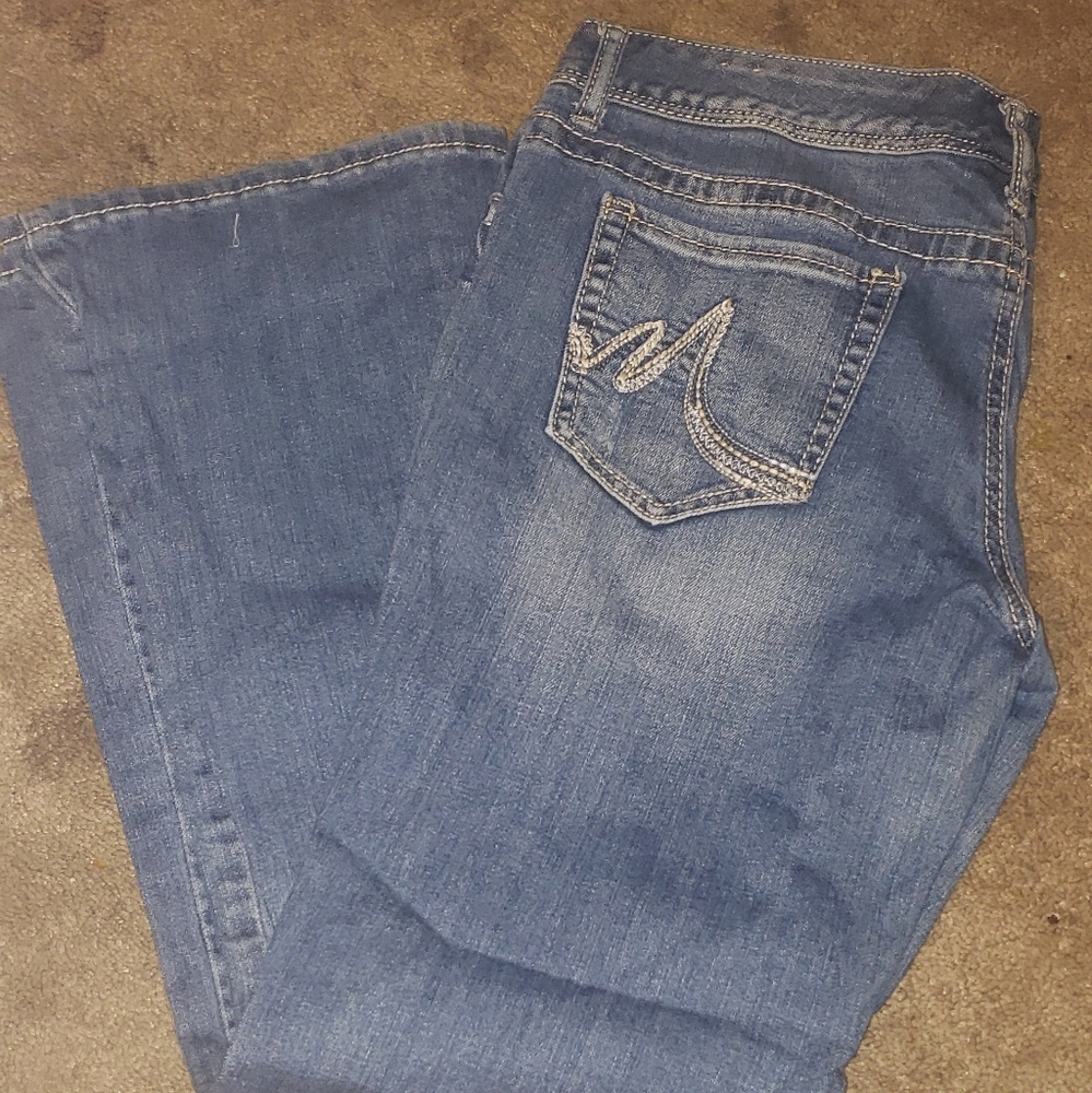 Maurices jeans